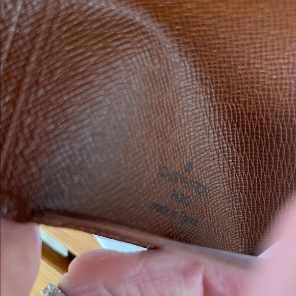 Louis Vuitton Taiga Leather card holder - Picture 5 of 7